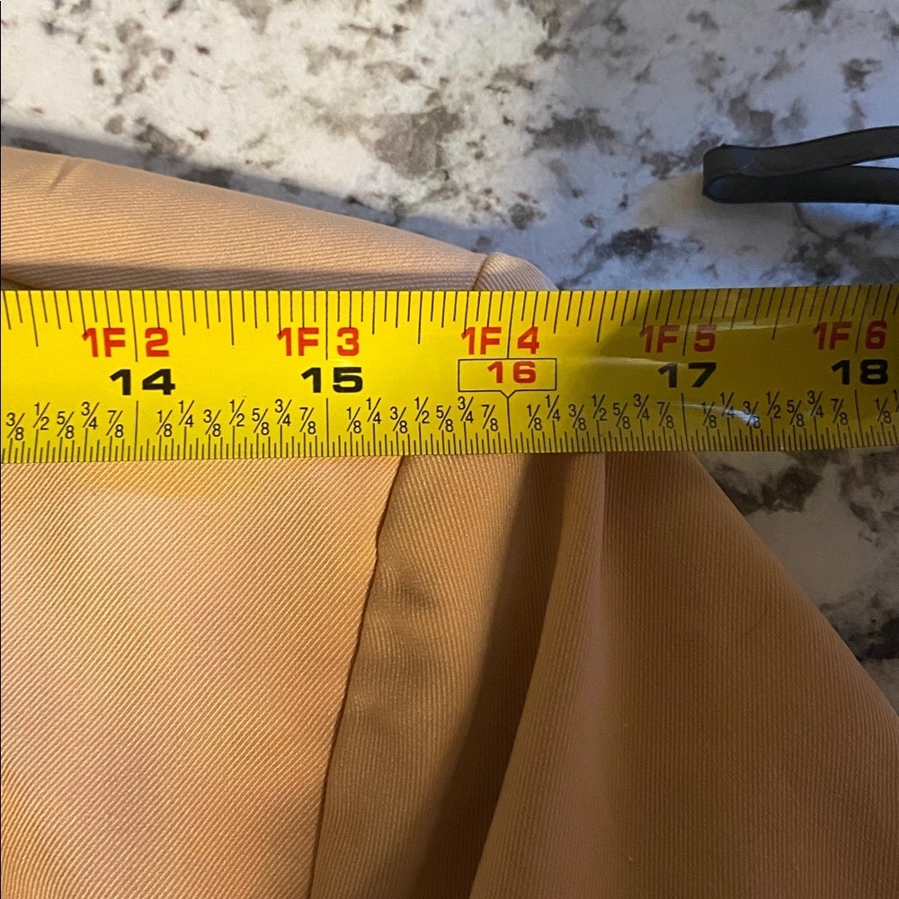 - Forever 21 Tan Blazer with Relaxed Fit size small - Picture 7 of 9